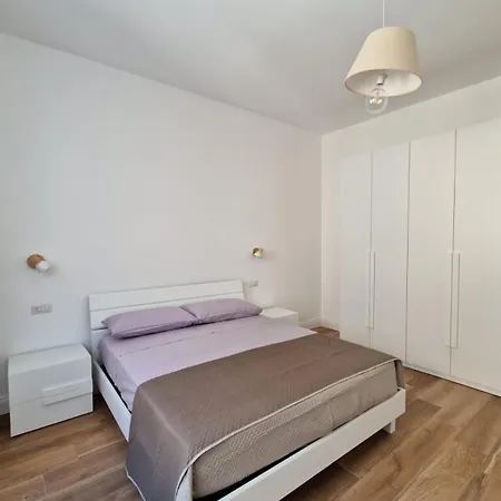 Ten Apartment * Bríndisi