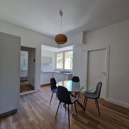 شقة Ten Apartment